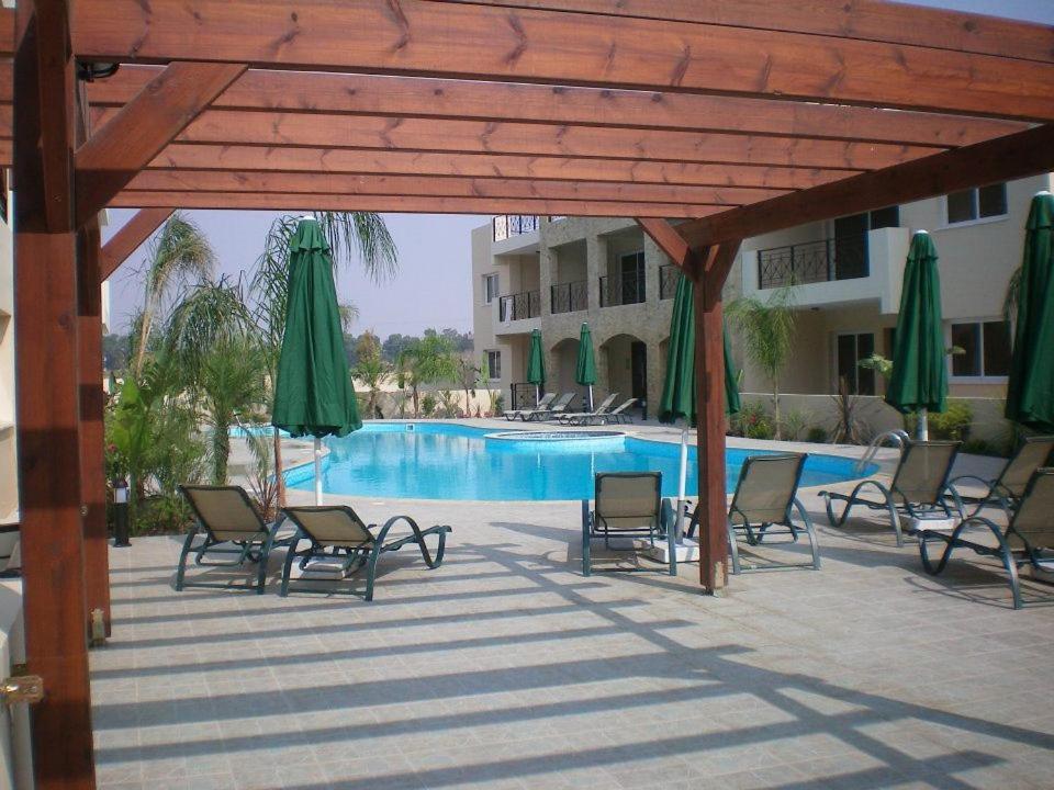 103 Elegant 2 Bed Apartment With Free Wifi, Ac, Pool & Gym! Larnaca Zewnętrze zdjęcie