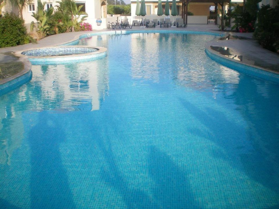 103 Elegant 2 Bed Apartment With Free Wifi, Ac, Pool & Gym! Larnaca Zewnętrze zdjęcie